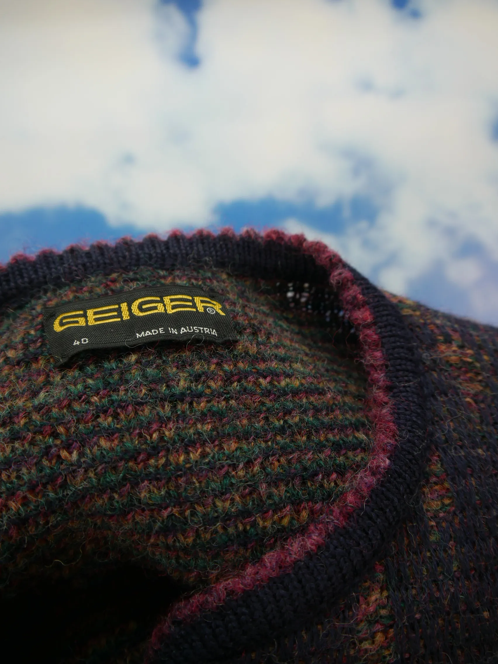 Geiger neuwertig Strickjacke mit Mohair lila Puffärmel Trachtenjacke Jacke Gr.40