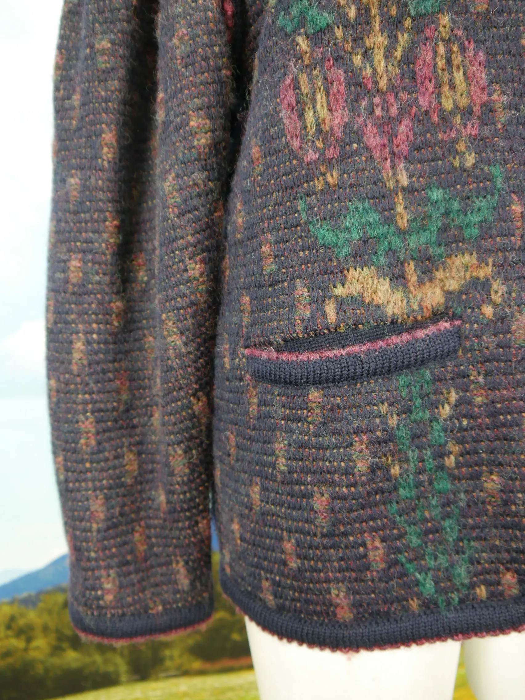 Geiger neuwertig Strickjacke mit Mohair lila Puffärmel Trachtenjacke Jacke Gr.40