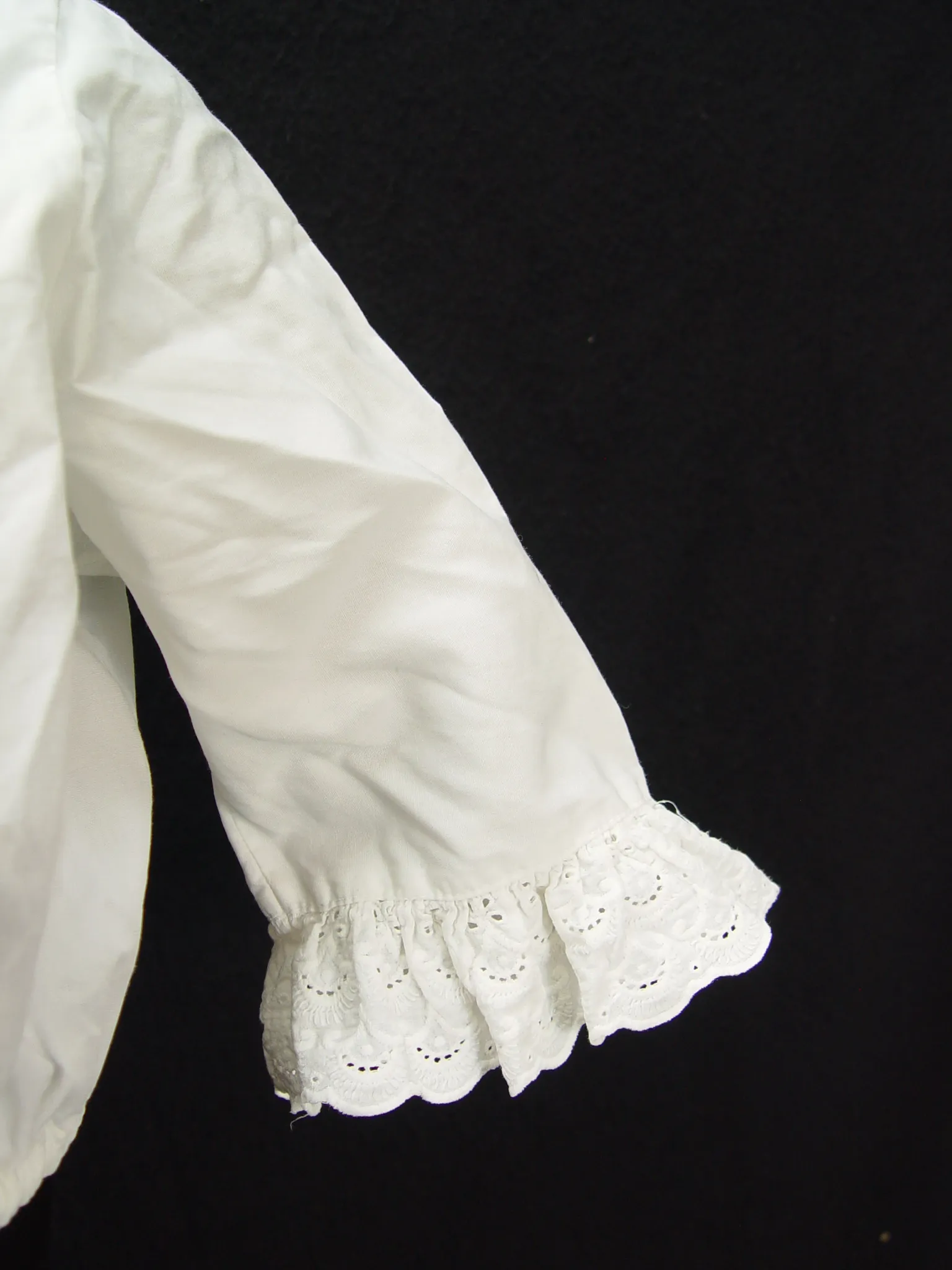 Gr.40 Dirndlbluse Bluse für Dirndl  mit rundem Ausschnitt  Trachtenbluse B4606
