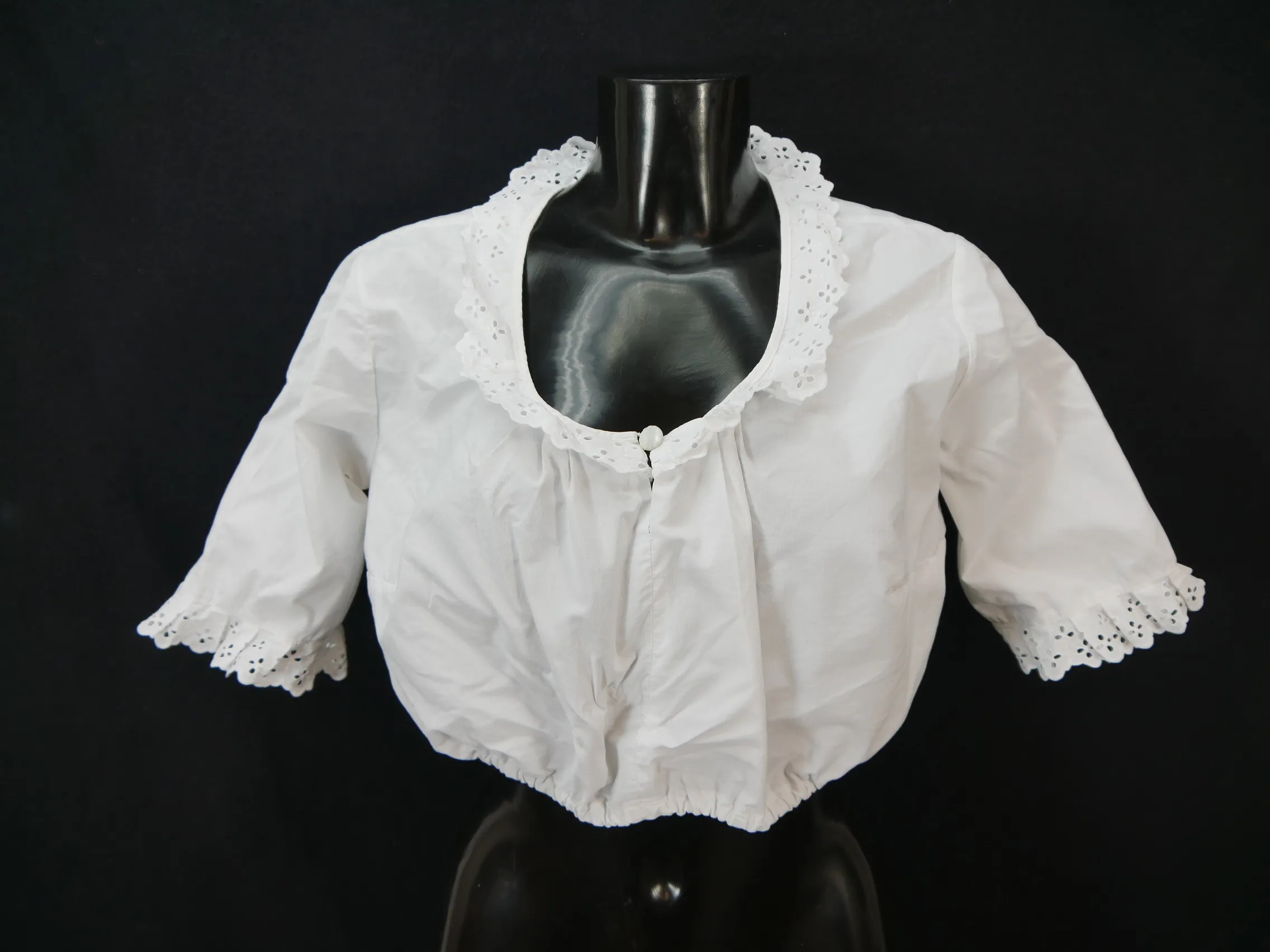 Gr.46 Dirndlbluse weiß Bluse für Dirndl Baumwolle mit Spitze B10045