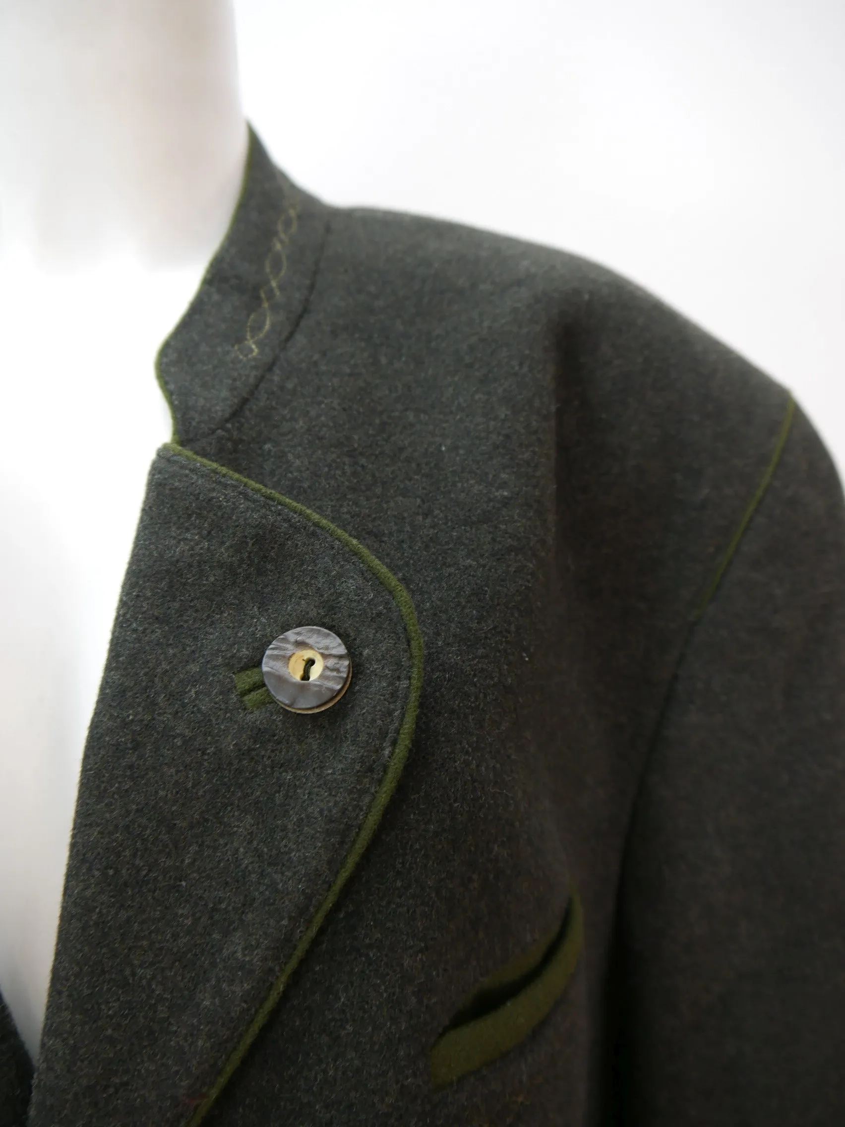 Herrlich schwarzer Janker mit Stickerei sagenhafte Trachtenjacke Jacke Gr.56