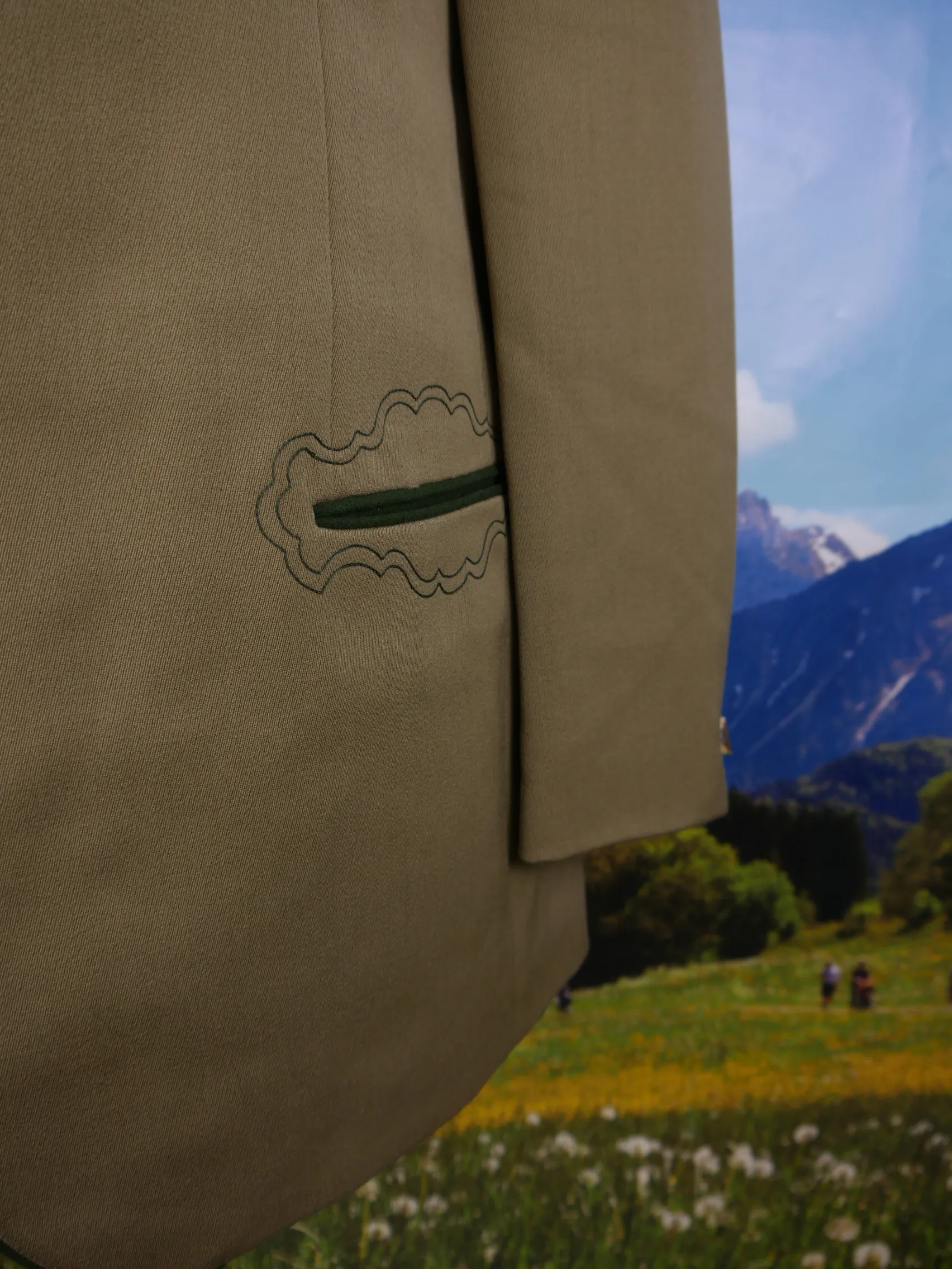 Neuwertig Hirschhornknöpfe Janker braun mit Stickerei Trachtenjacke Jacke Gr.52