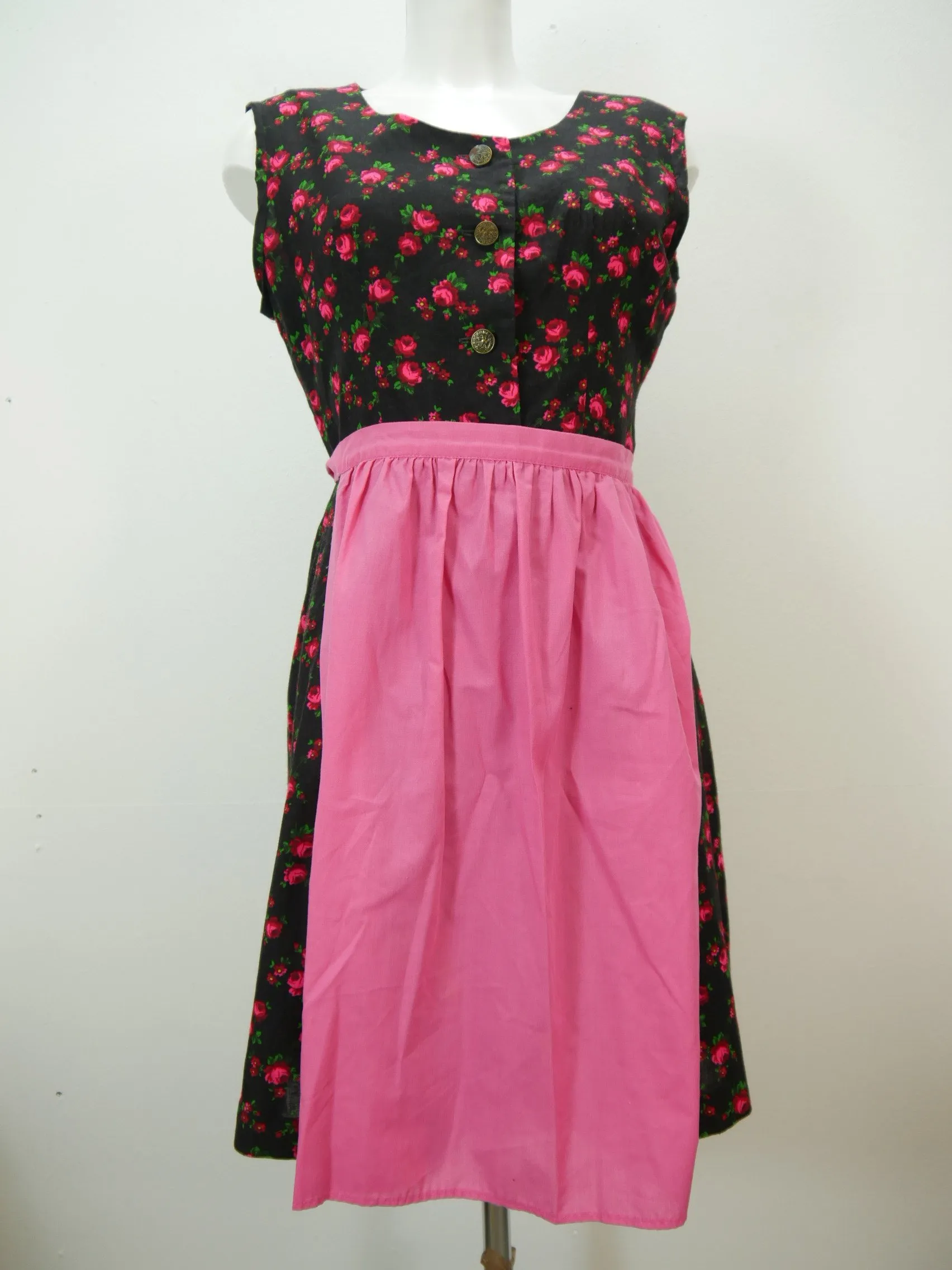 Wunderschönes schwarz mit Rosenmuster Dirndl mit Schürze Trachtenkleid Gr.40
